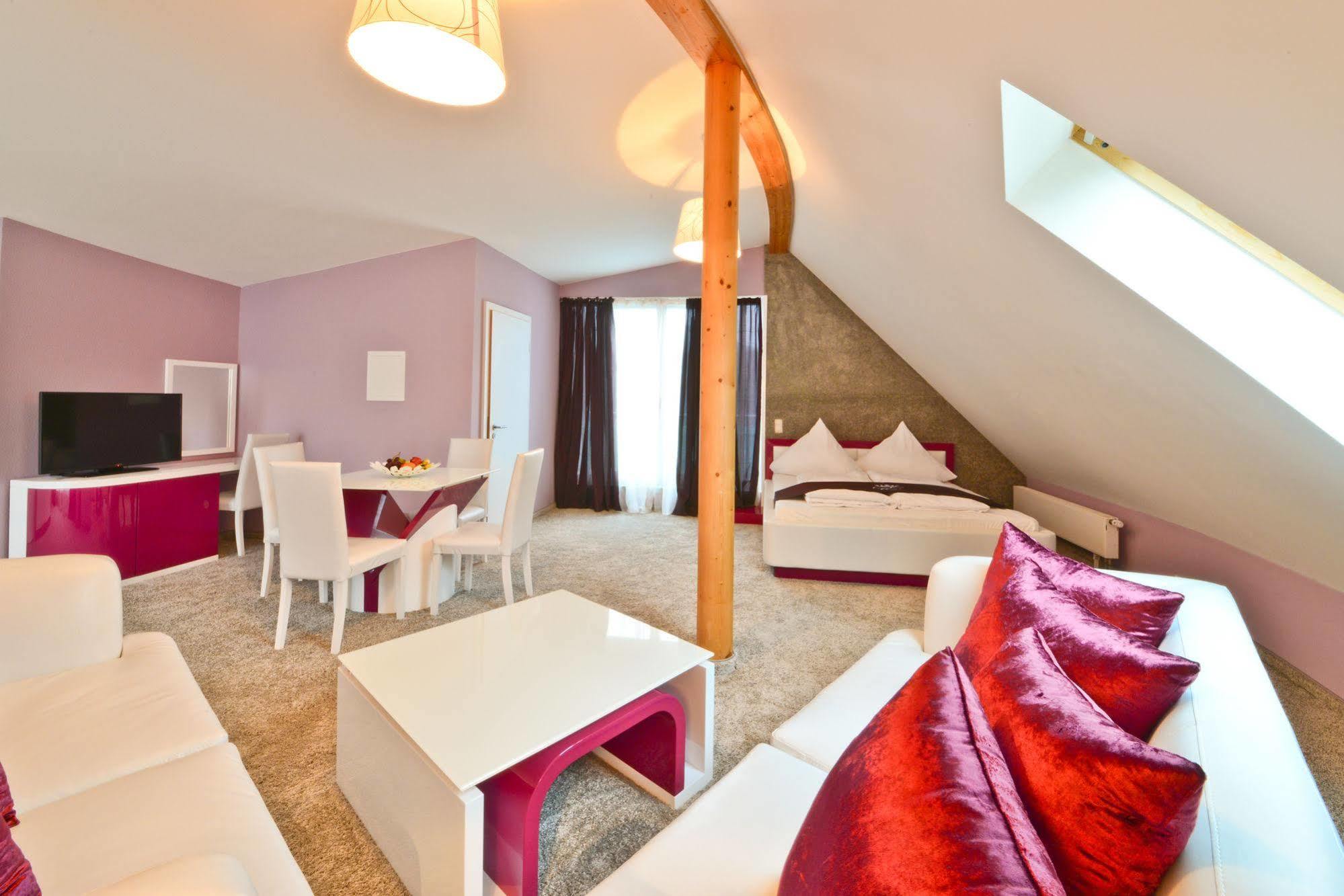 Empress Boutique Hotel München Eksteriør billede