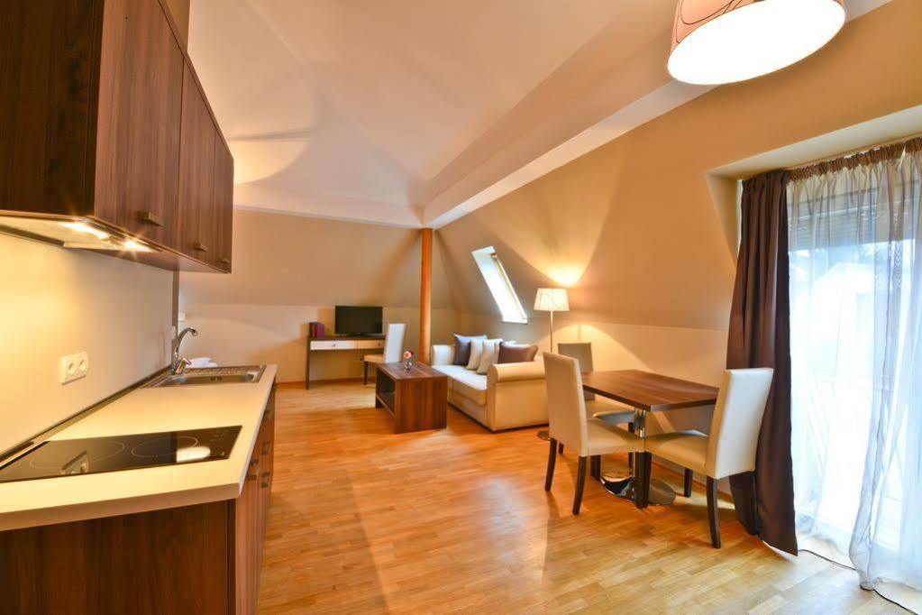 Empress Boutique Hotel München Eksteriør billede
